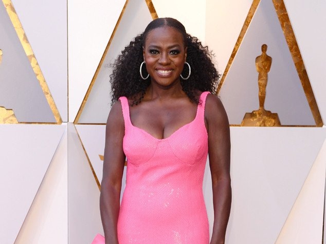 The How To Get Away With Murderstar failed to impress this year with her daring dress. Donning a hot pink Michael Kors number, Viola’s outf...