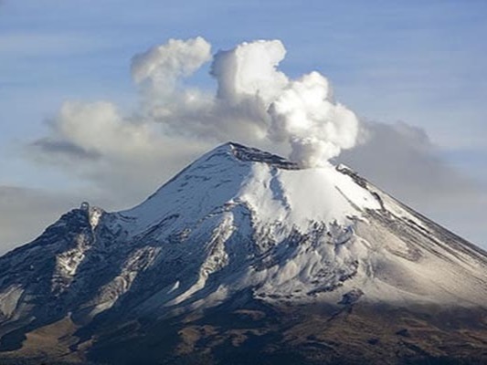 It is catalogued like a potential mass killer. It is located at 70km of Mexico City, putting in great danger (about 9 million people). The volcano is hiding under a glacier. In 2000 the volcano begun to erupt causing the evacuation of thousands of people but it only melted the glacier.