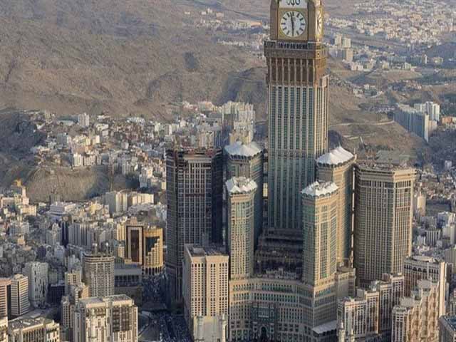 Abraj Al Bait is a building complex of 7 large skyscrapers, the biggest, a clocktower in the middle. The top height of this monster is 601 m and is the 4th tallest freestanding structure in the world. The prayer toom in this building is so large that 10 000 people can fit inside. The clocktower has the biggest clockface in the world(43×43 m), and inside this building you’ll find a 5 -star hotel. The hotel is very popular for all the millions of pilegrims visiting Mecca yearly. If you’re still bored, you should probably check out the lunar observatory or the Islamic Museum which is also located here.