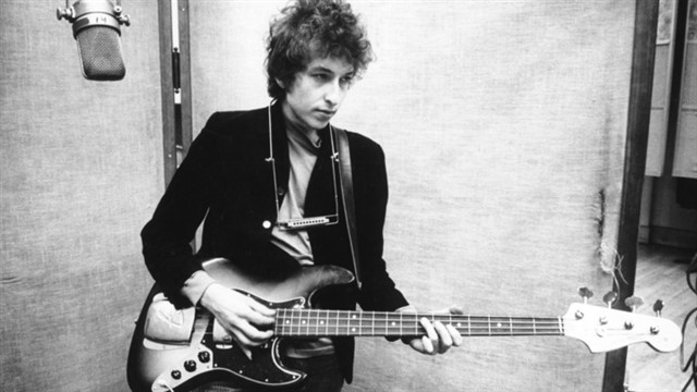 Considered by many to be the greatest songwriter of all-time as well as the most influential artist in modern music history, Bob Dylan began as a folk singer and was heavily influenced by the likes of Woody Guthrie. His songs became anthems of the American anti-war and civil rights movements, and Dylan was labelled as the “voice of a generation”. After his first album bombed commercially, the two that followed, The Freewheelin’ and The Times They Are A-Changin’, propelled Dylan firmly into American consciousness.For more than 50 years, Dylan has continued his legendary career, and his influence is immeasurable. John Lennon revealed that The Freewhelin’ convinced The Beatles to write narrative-driven songs rather than just teen pop songs. Despite all this, Dylan has never had a number one single, reaching second place on two occasions with Like A Rolling Stone and Rainy Day Women #12 & 35.