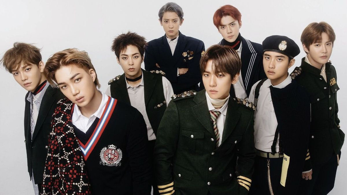 Exo (Korean: ??; stylized in all caps) is a South Korean-Chinese boy band based in Seoul, consisting of nine members: Xiumin, Suho, Lay, Baekhyun, Che...