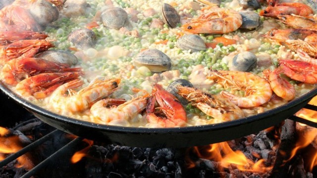 Spanish cuisine has made its way around the world thanks to tapas culture, but there are certain dishes that are still perplexing to foreigners. Whether commonly misunderstood famous dishes or more bizarre local favourites, we count down the Spanish food the rest of the world sometimes fails to understand.